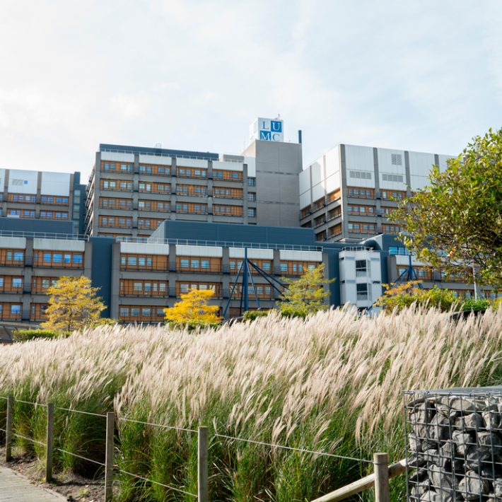 Vooraanzicht van het LUMC