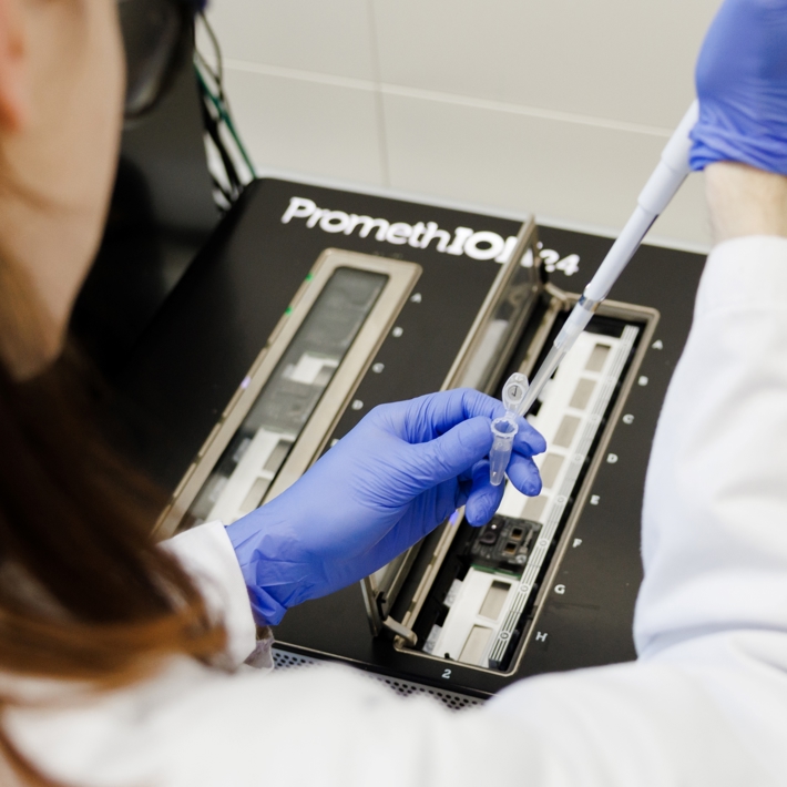Oxford Nanopore PromethION instrument