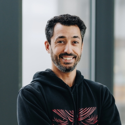 Headshot of team member Gonzalo Mullen