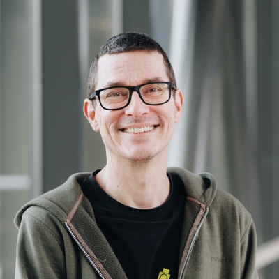 Headshot of team member Vladimir van Hoek